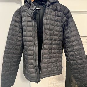 Boys thermoball jacket large 14/16 worn less than ten times. Great condition